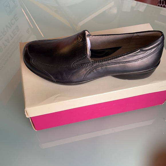 New - Picture 2 of 3